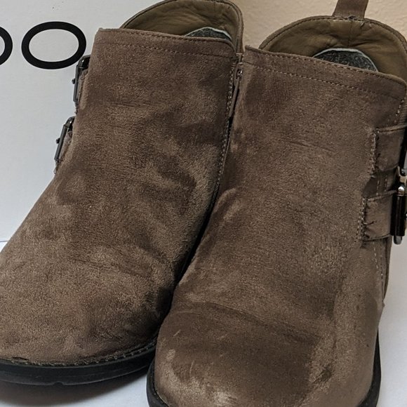 MADELINE Tan Suede Wedge Boots Women's Size 8.5 - Picture 2 of 4